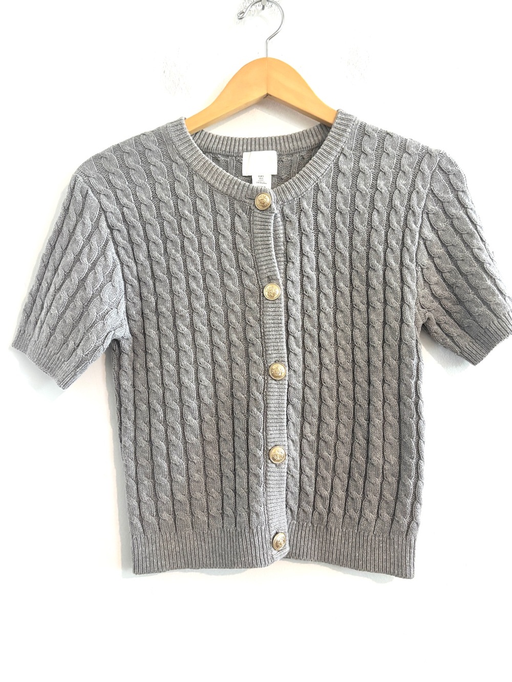 🌺BOUGIE H&M Short Sleeve Cable Knit Cardigan in Gray with Gold Buttons Preppy